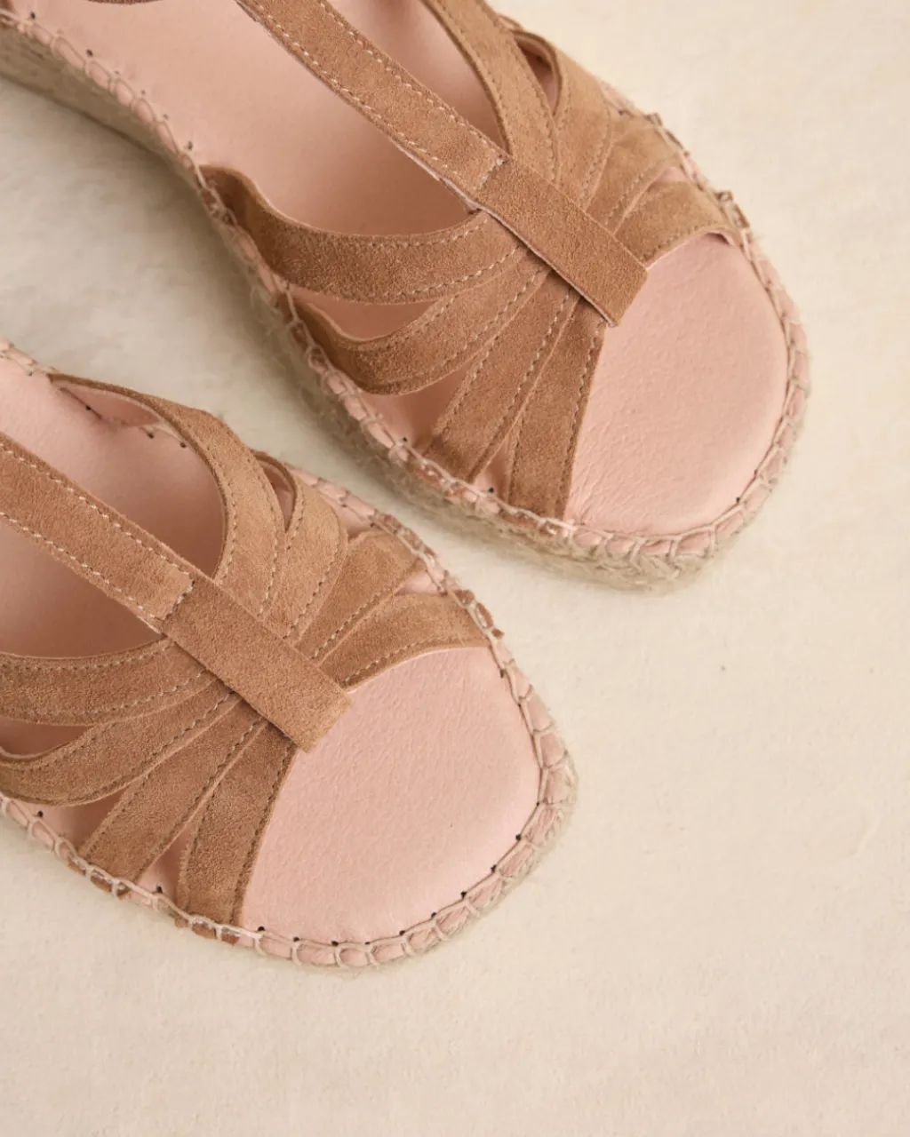 Polin et moi SANDALIAS>Sandalia Cuña Nalli Taupe